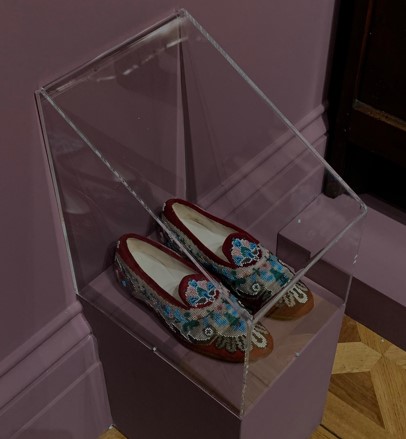 art gallery slippers