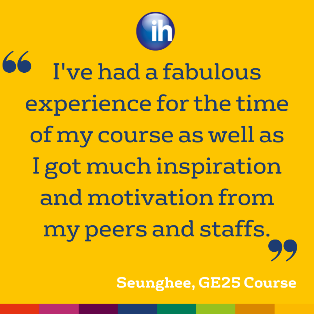 Recensioni degli studenti: una citazione testimoniale su un'esperienza positiva del corso e sulla motivazione da parte di colleghi e personale, attribuita a Seunghee del corso GE25, con il logo IH in alto.
